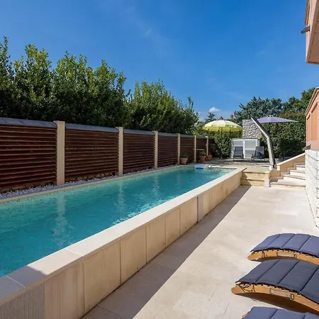 Stunning In Novi Vinodolski